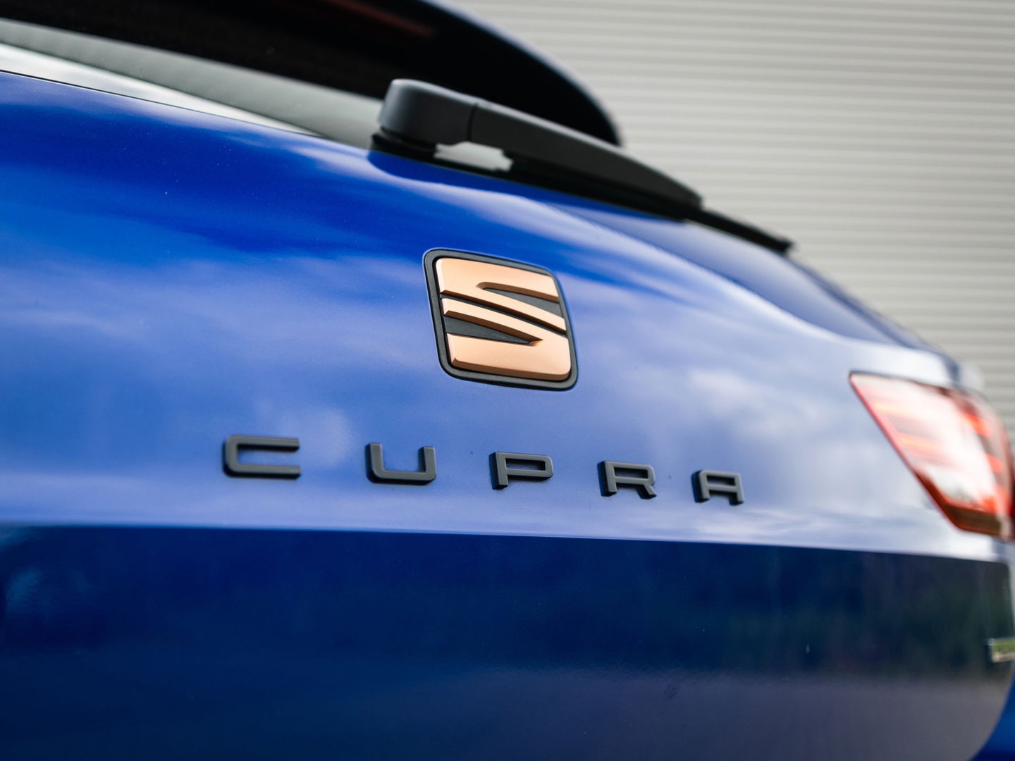 SEAT Leon ST 2.0 TSI CUPRA 300 4DRIVE PANO BEATS VIRTUAL DCC