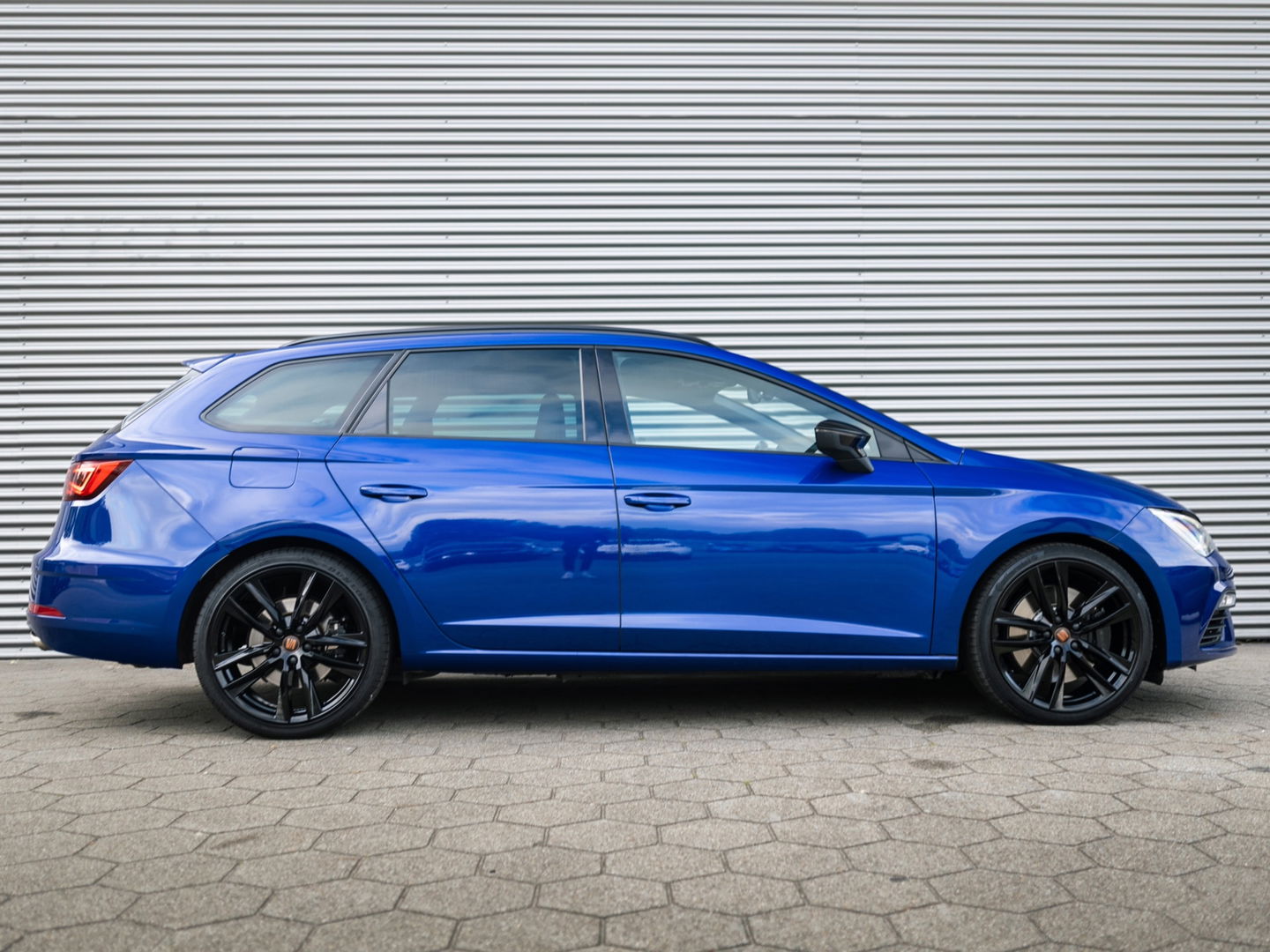 SEAT Leon ST 2.0 TSI CUPRA 300 4DRIVE PANO BEATS VIRTUAL DCC