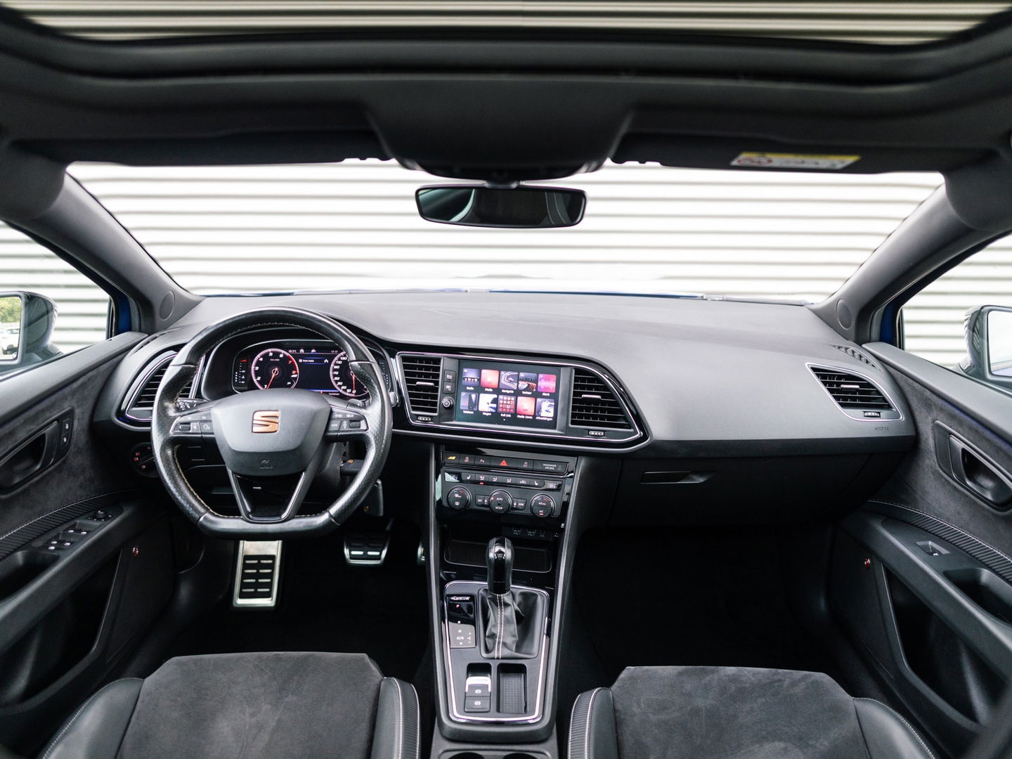 SEAT Leon ST 2.0 TSI CUPRA 300 4DRIVE PANO BEATS VIRTUAL DCC