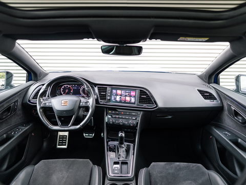 SEAT Leon ST 2.0 TSI CUPRA 300 4DRIVE PANO BEATS VIRTUAL DCC
