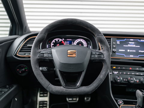 SEAT Leon ST 2.0 TSI CUPRA R 4DRIVE CARBON PANO BREMBO BEATS