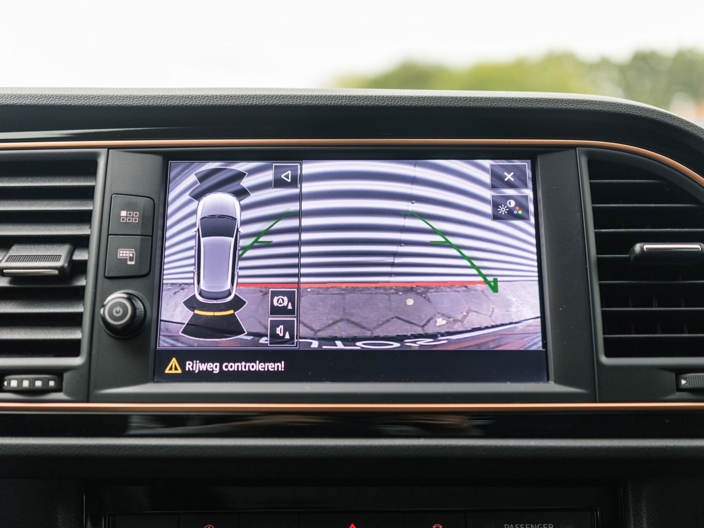 SEAT Leon ST 2.0 TSI CUPRA R 4DRIVE CARBON PANO BREMBO BEATS