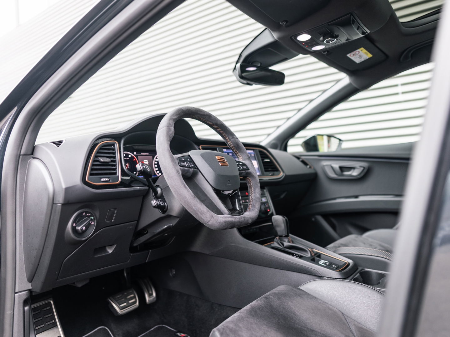 SEAT Leon ST 2.0 TSI CUPRA R 4DRIVE CARBON PANO BREMBO BEATS