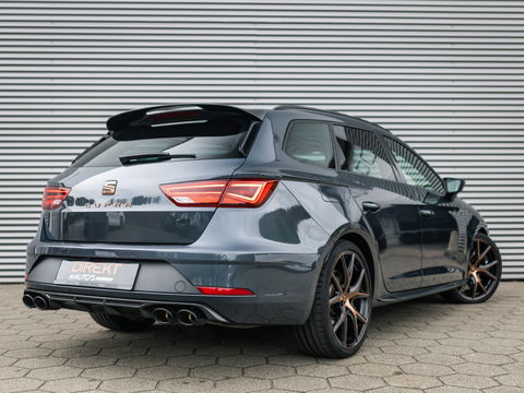 SEAT Leon ST 2.0 TSI CUPRA R 4DRIVE CARBON PANO BREMBO BEATS