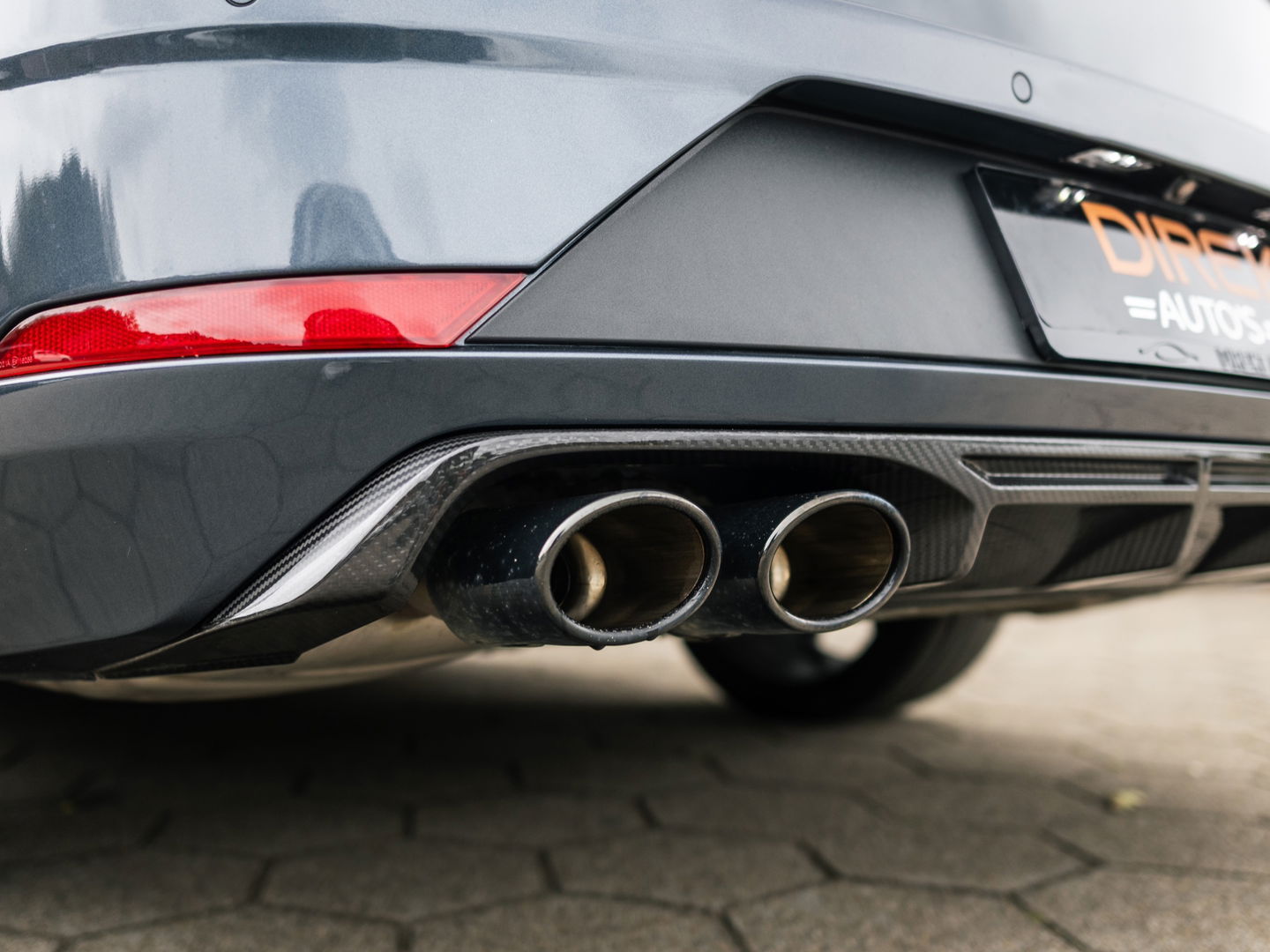 SEAT Leon ST 2.0 TSI CUPRA R 4DRIVE CARBON PANO BREMBO BEATS