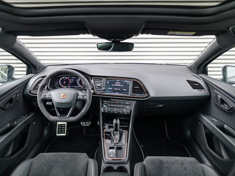 SEAT Leon ST 2.0 TSI CUPRA R 4DRIVE CARBON PANO BREMBO BEATS