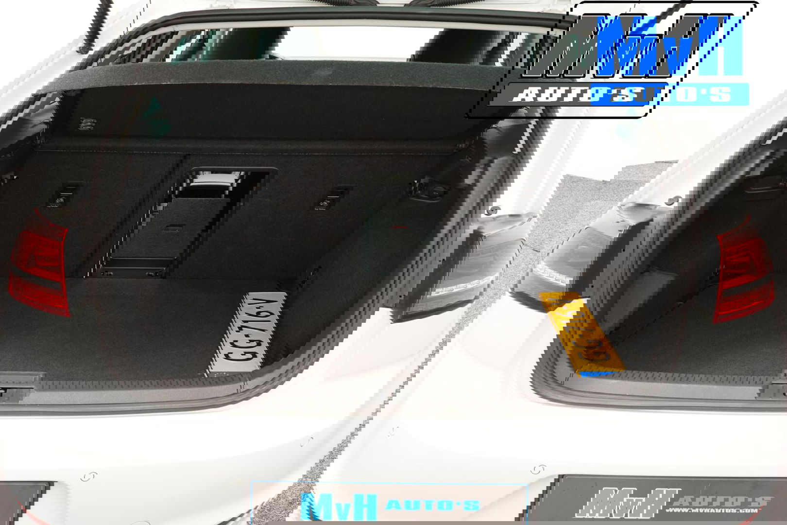 Volkswagen Golf 1.2 TSI Business Edition R-Line|CAMERA|TREKH