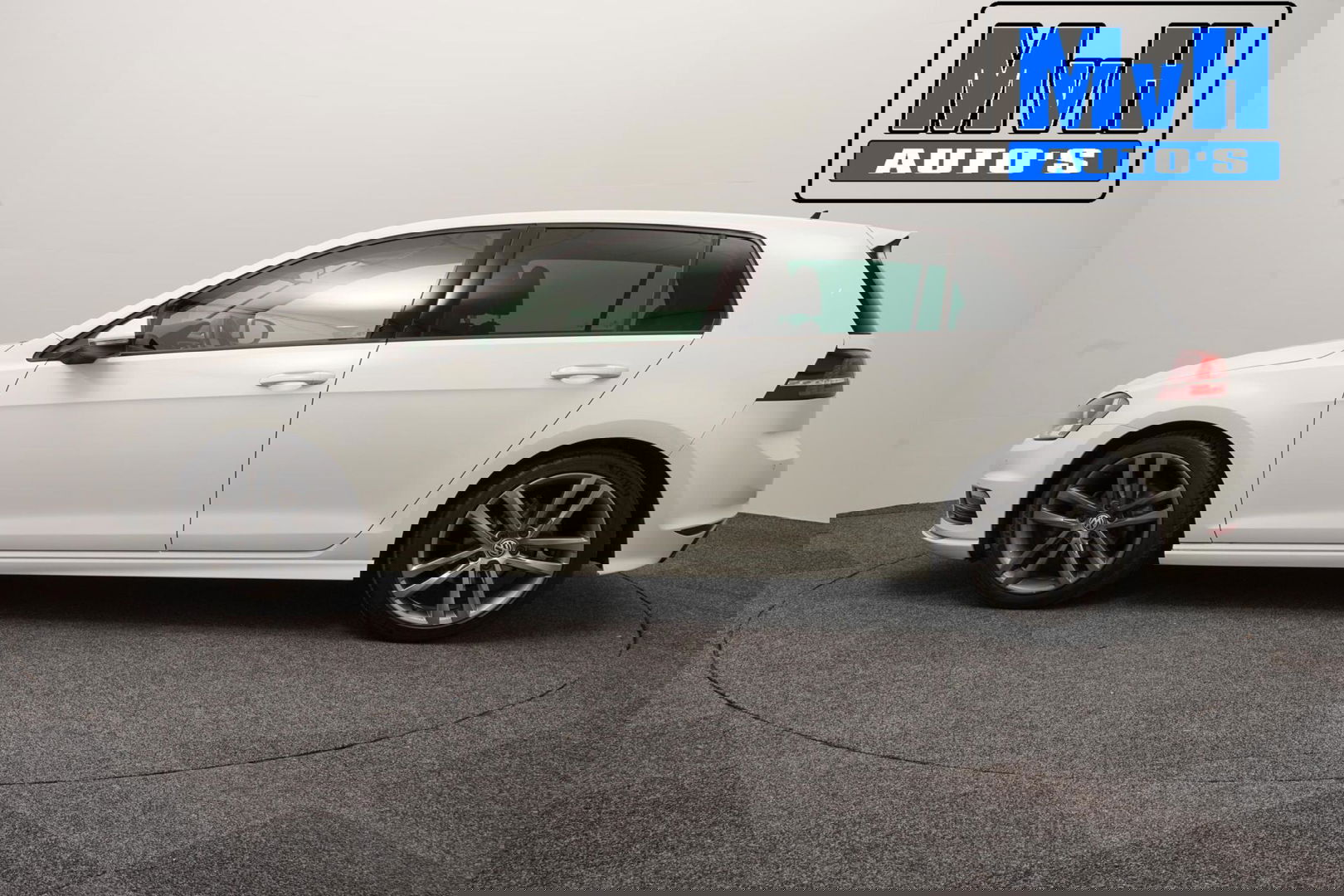 Volkswagen Golf 1.2 TSI Business Edition R-Line|CAMERA|TREKH