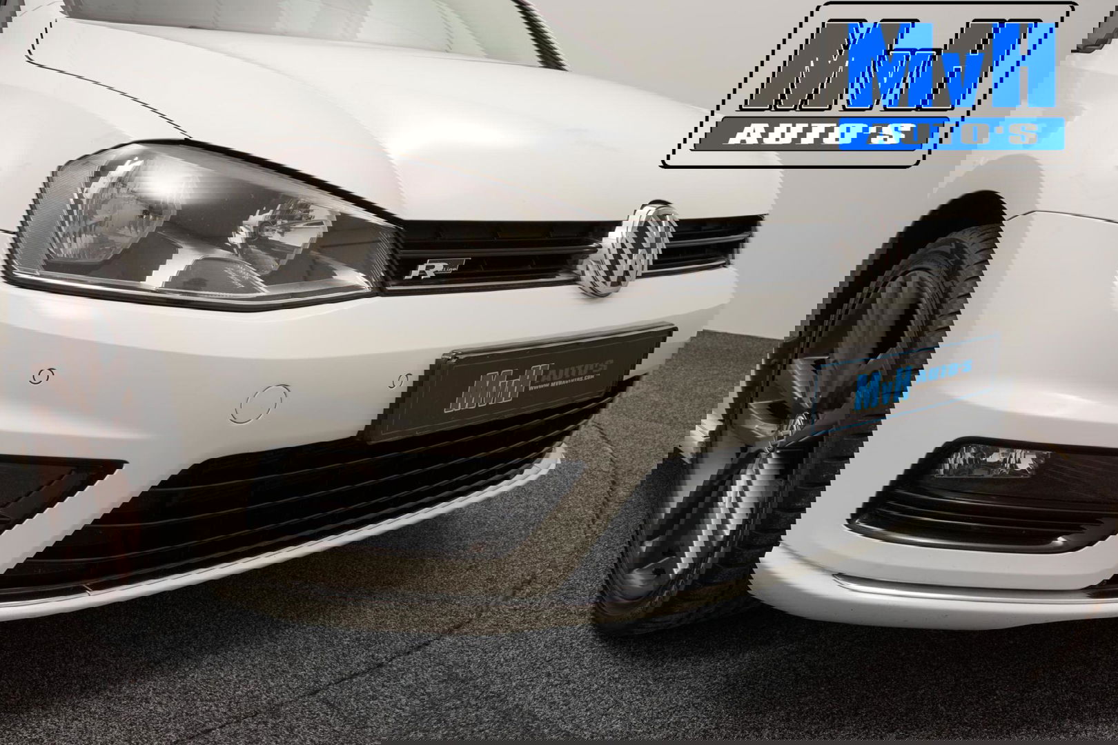 Volkswagen Golf 1.2 TSI Business Edition R-Line|CAMERA|TREKH