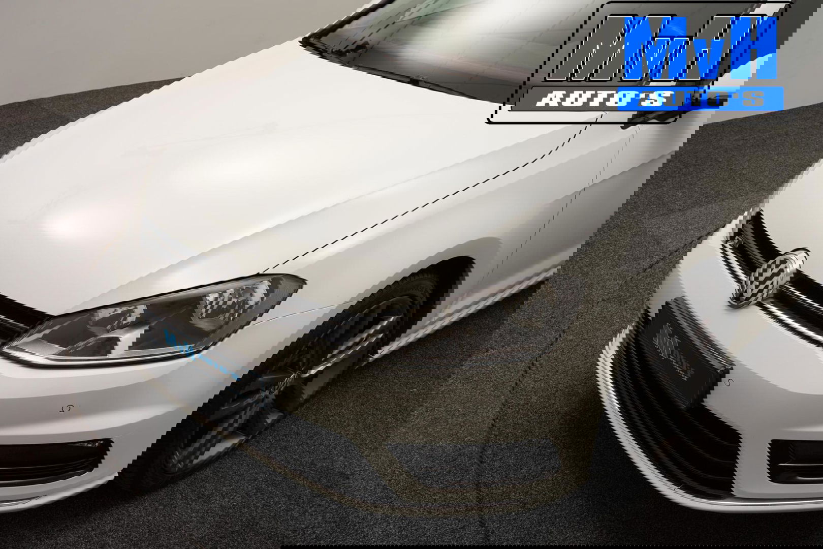 Volkswagen Golf 1.2 TSI Business Edition R-Line|CAMERA|TREKH