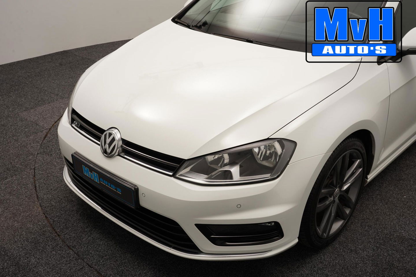 Volkswagen Golf 1.2 TSI Business Edition R-Line|CAMERA|TREKH