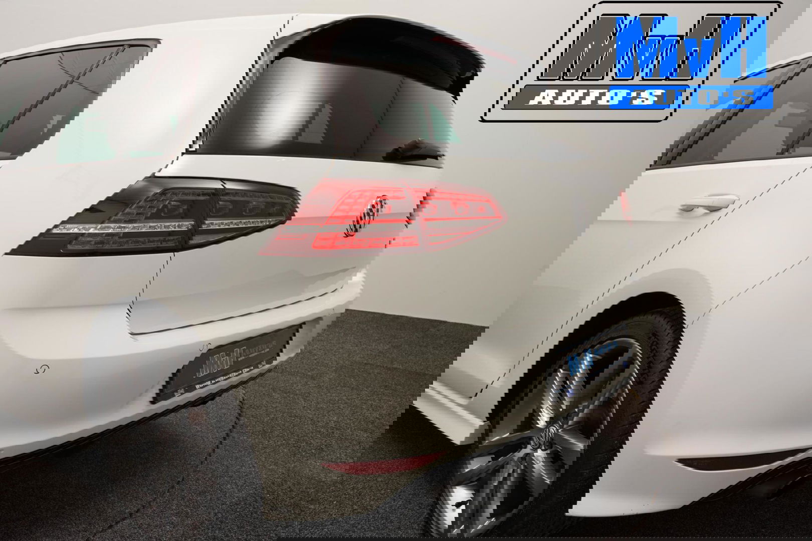 Volkswagen Golf 1.2 TSI Business Edition R-Line|CAMERA|TREKH