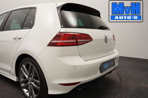 Volkswagen Golf 1.2 TSI Business Edition R-Line|CAMERA|TREKH