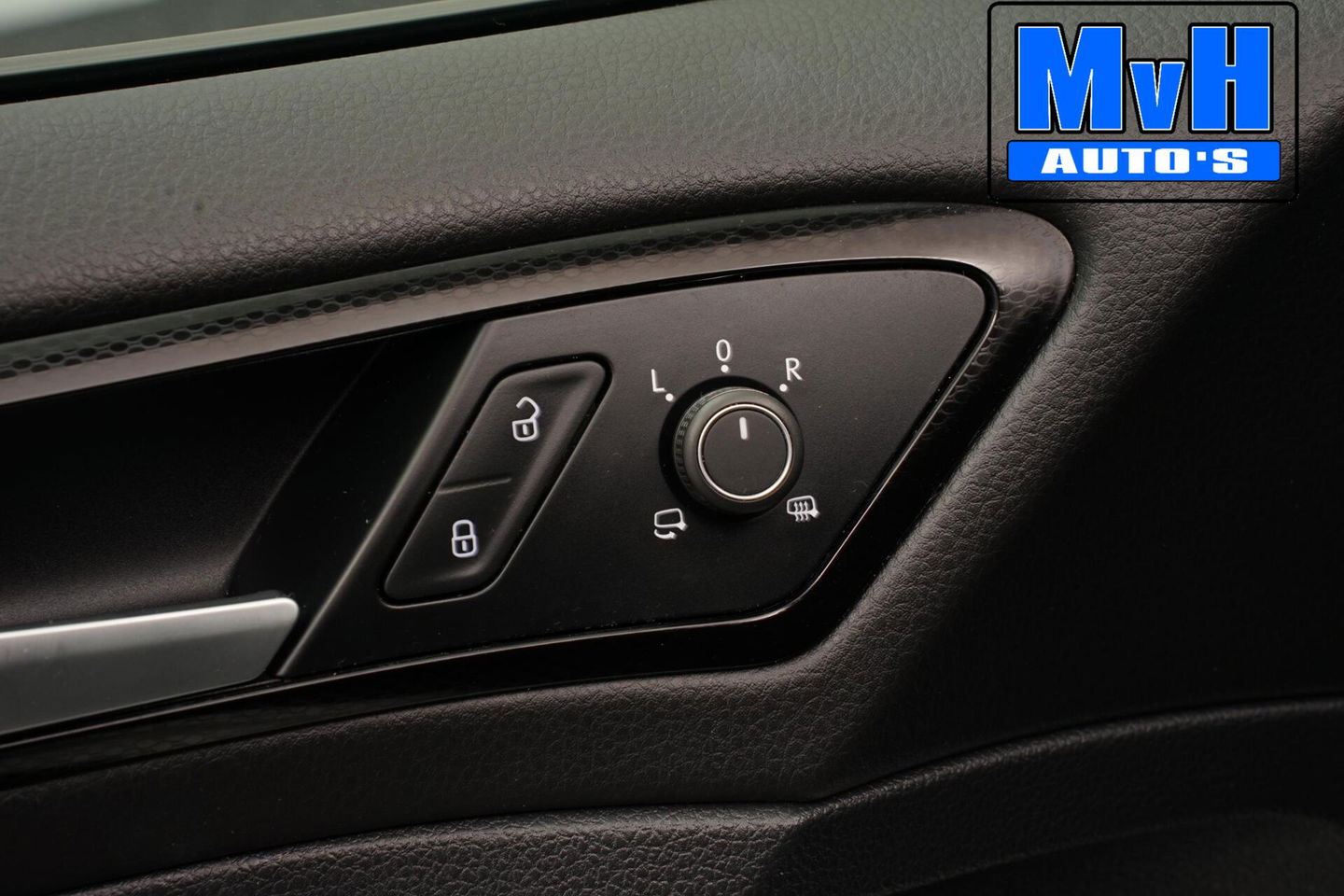 Volkswagen Golf 1.2 TSI Business Edition R-Line|CAMERA|TREKH