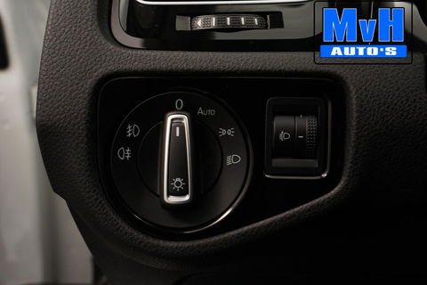 Volkswagen Golf 1.2 TSI Business Edition R-Line|CAMERA|TREKH