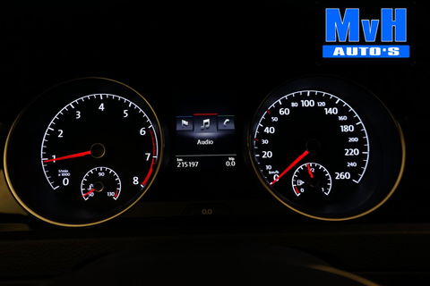 Volkswagen Golf 1.2 TSI Business Edition R-Line|CAMERA|TREKH