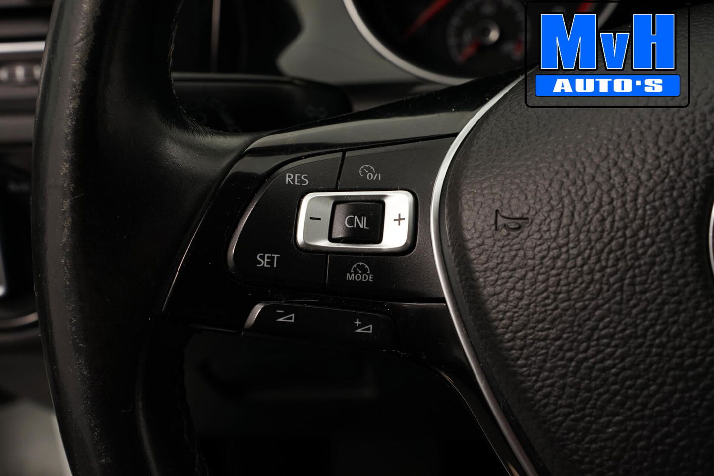 Volkswagen Golf 1.2 TSI Business Edition R-Line|CAMERA|TREKH