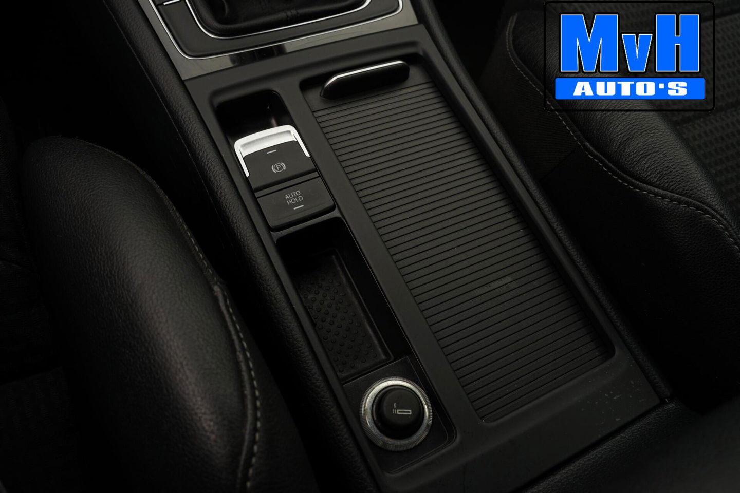 Volkswagen Golf 1.2 TSI Business Edition R-Line|CAMERA|TREKH