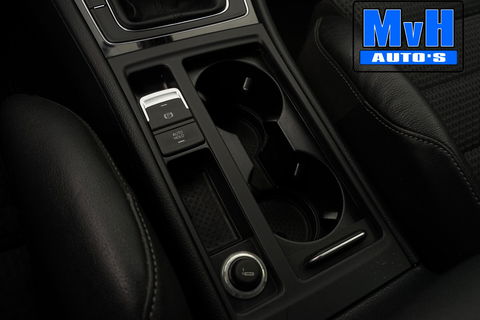 Volkswagen Golf 1.2 TSI Business Edition R-Line|CAMERA|TREKH