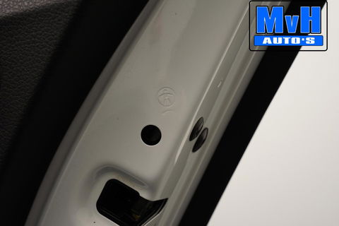 Volkswagen Golf 1.2 TSI Business Edition R-Line|CAMERA|TREKH