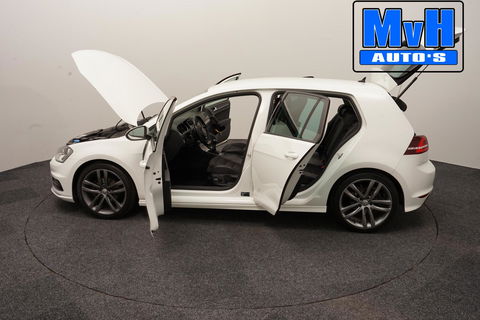 Volkswagen Golf 1.2 TSI Business Edition R-Line|CAMERA|TREKH