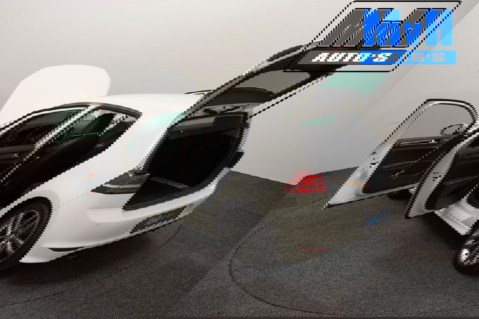 Volkswagen Golf 1.2 TSI Business Edition R-Line|CAMERA|TREKH