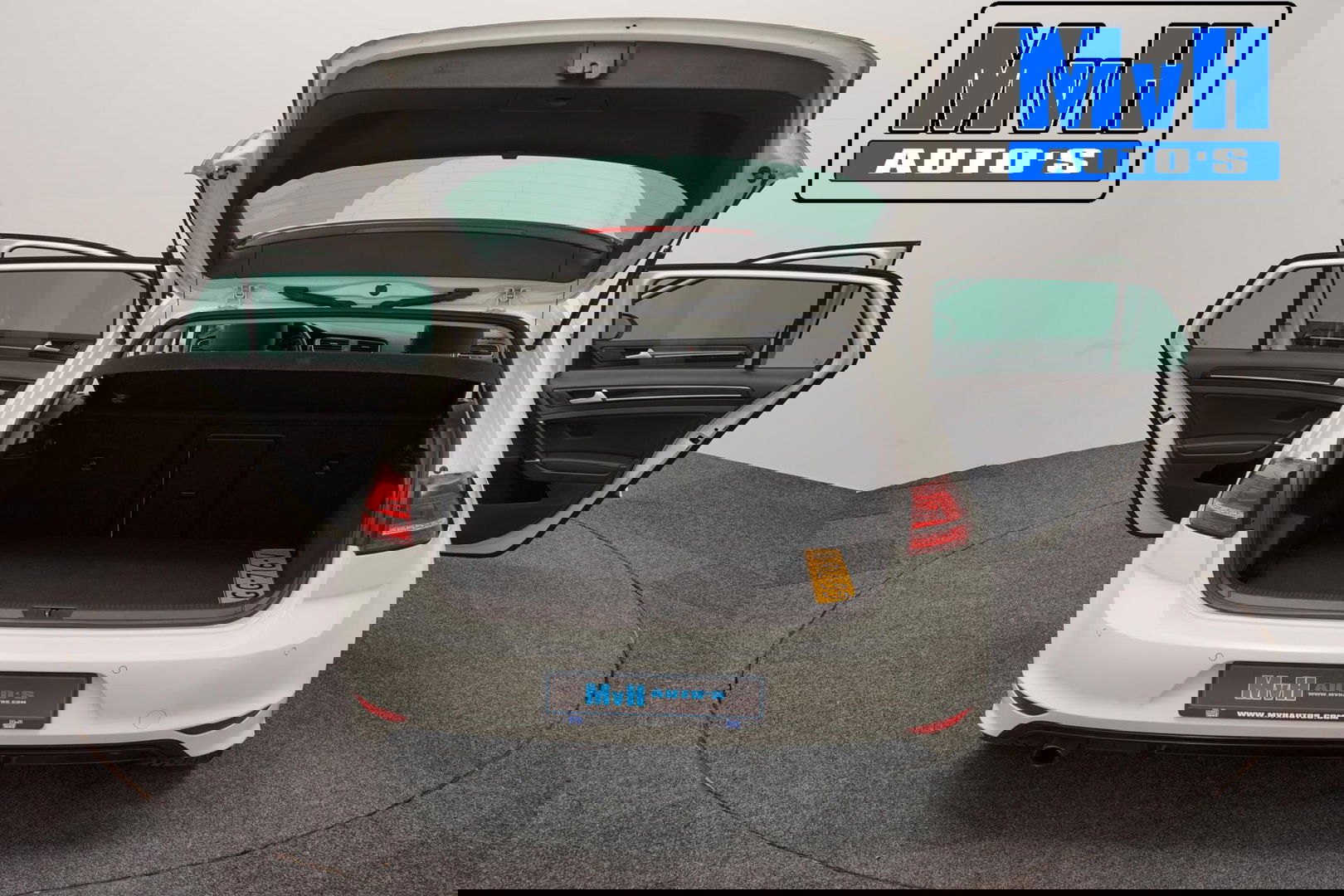 Volkswagen Golf 1.2 TSI Business Edition R-Line|CAMERA|TREKH