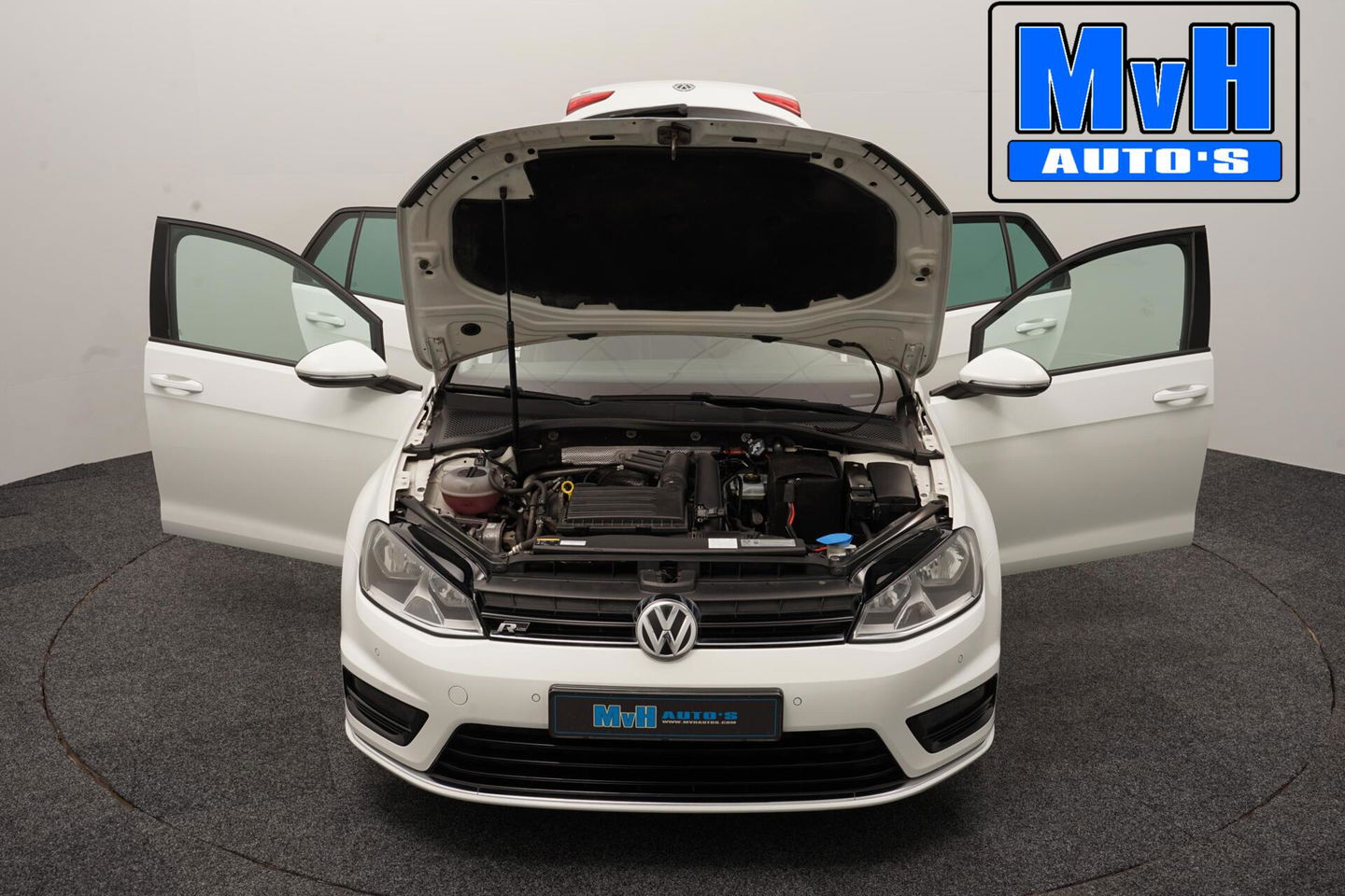 Volkswagen Golf 1.2 TSI Business Edition R-Line|CAMERA|TREKH