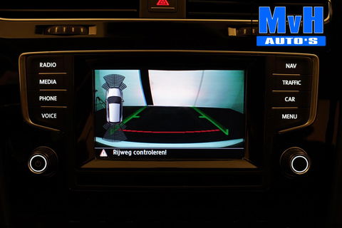 Volkswagen Golf 1.2 TSI Business Edition R-Line|CAMERA|TREKH