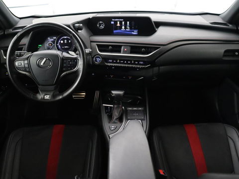 Lexus UX 250h F Sport Line | Schuifdak | Stoelverwarming | Alcantara | Adaptive cruise | Keyless | Full LED | Elektrische stoelen | Climate control | Bluetooth | Sportstoelen