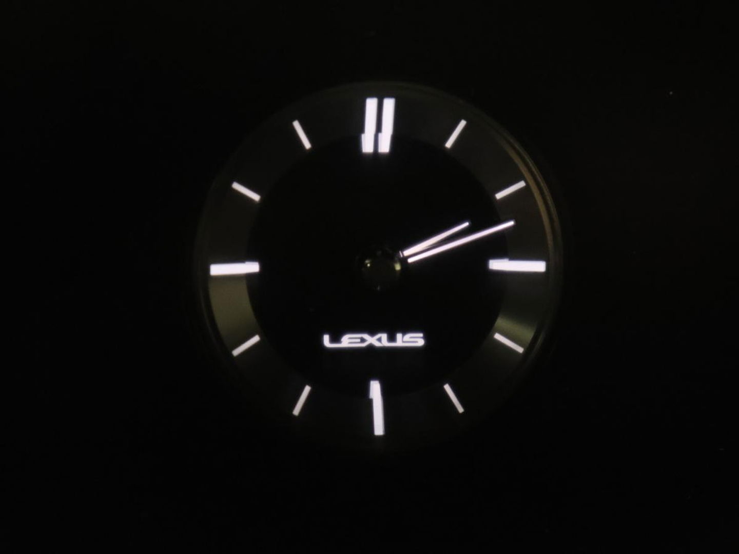 Lexus UX 250h F Sport Line | Schuifdak | Stoelverwarming | Alcantara | Adaptive cruise | Keyless | Full LED | Elektrische stoelen | Climate control | Bluetooth | Sportstoelen