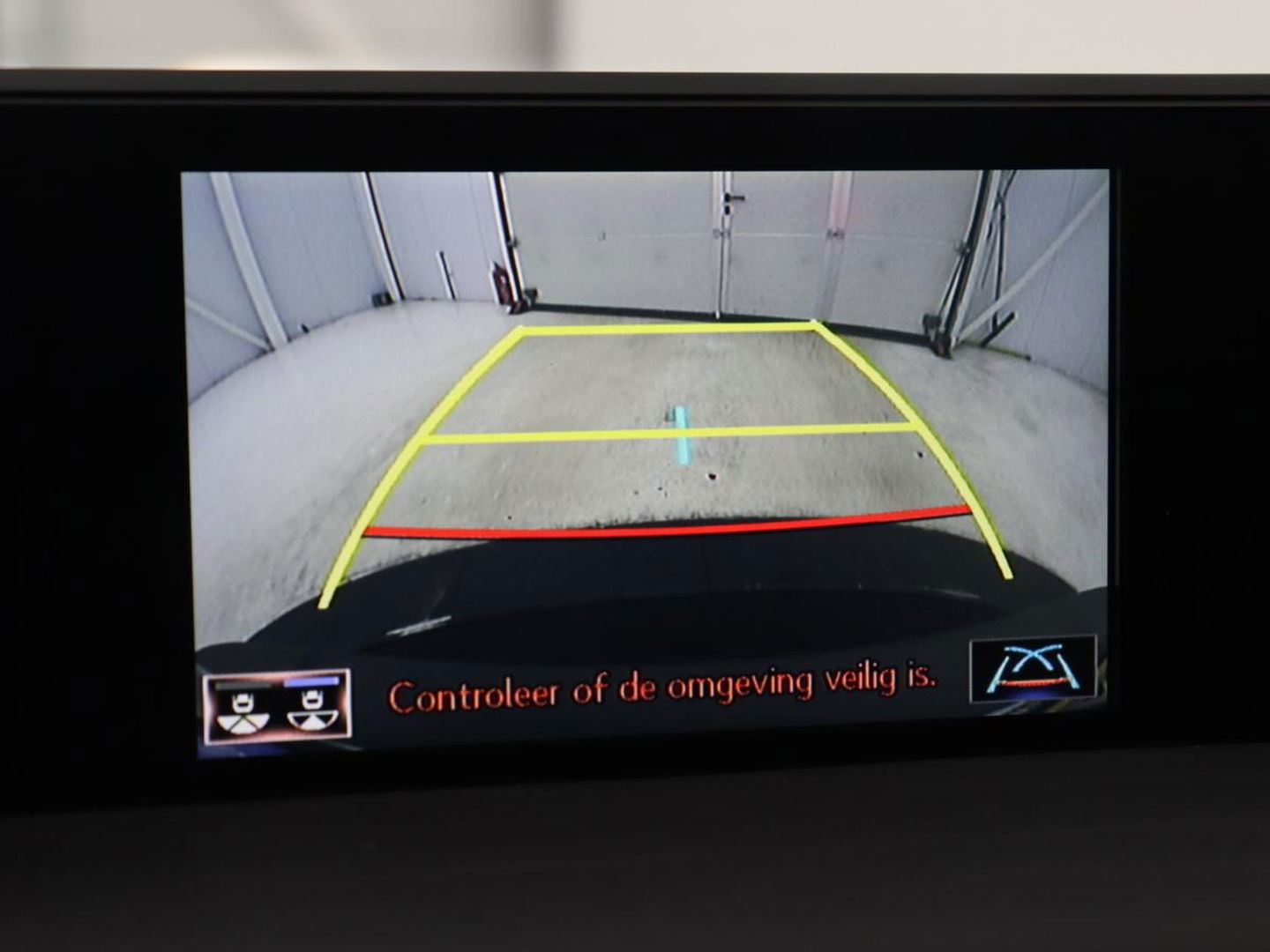 Lexus UX 250h F Sport Line | Schuifdak | Stoelverwarming | Alcantara | Adaptive cruise | Keyless | Full LED | Elektrische stoelen | Climate control | Bluetooth | Sportstoelen