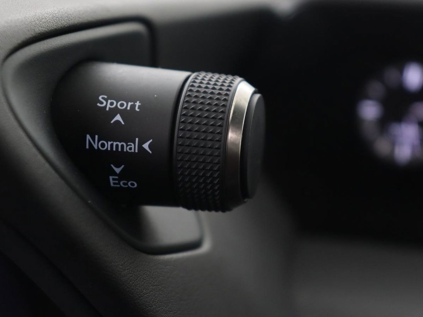 Lexus UX 250h F Sport Line | Schuifdak | Stoelverwarming | Alcantara | Adaptive cruise | Keyless | Full LED | Elektrische stoelen | Climate control | Bluetooth | Sportstoelen