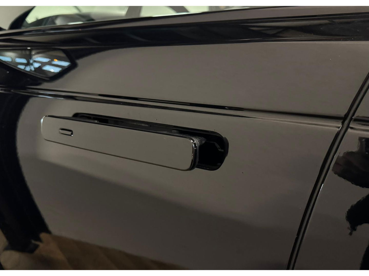 Land Rover Range Rover Velar 2.0 P250 Turbo AWD R-Dynamic HSE PANO KEYLESS CAM