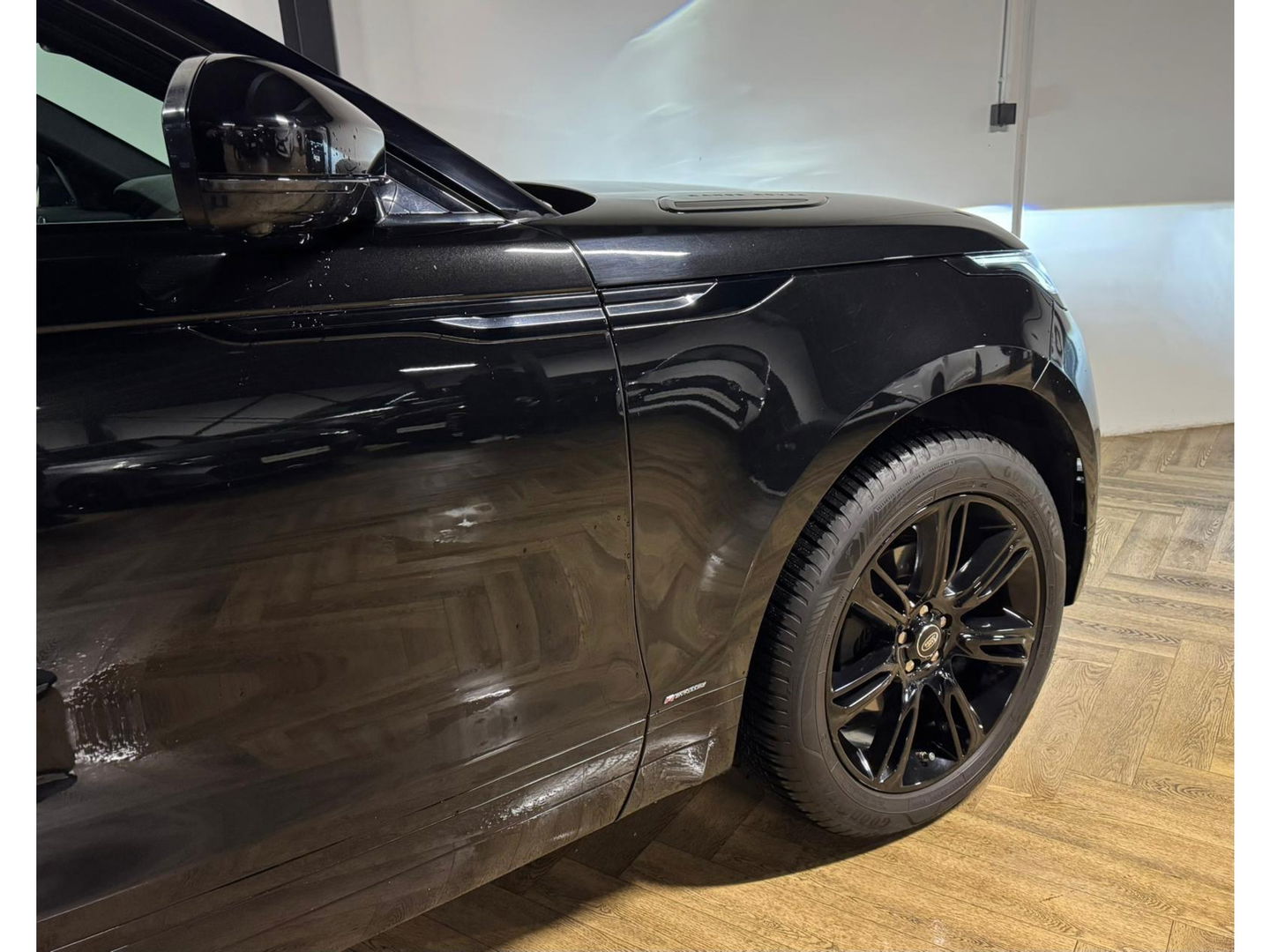 Land Rover Range Rover Velar 2.0 P250 Turbo AWD R-Dynamic HSE PANO KEYLESS CAM