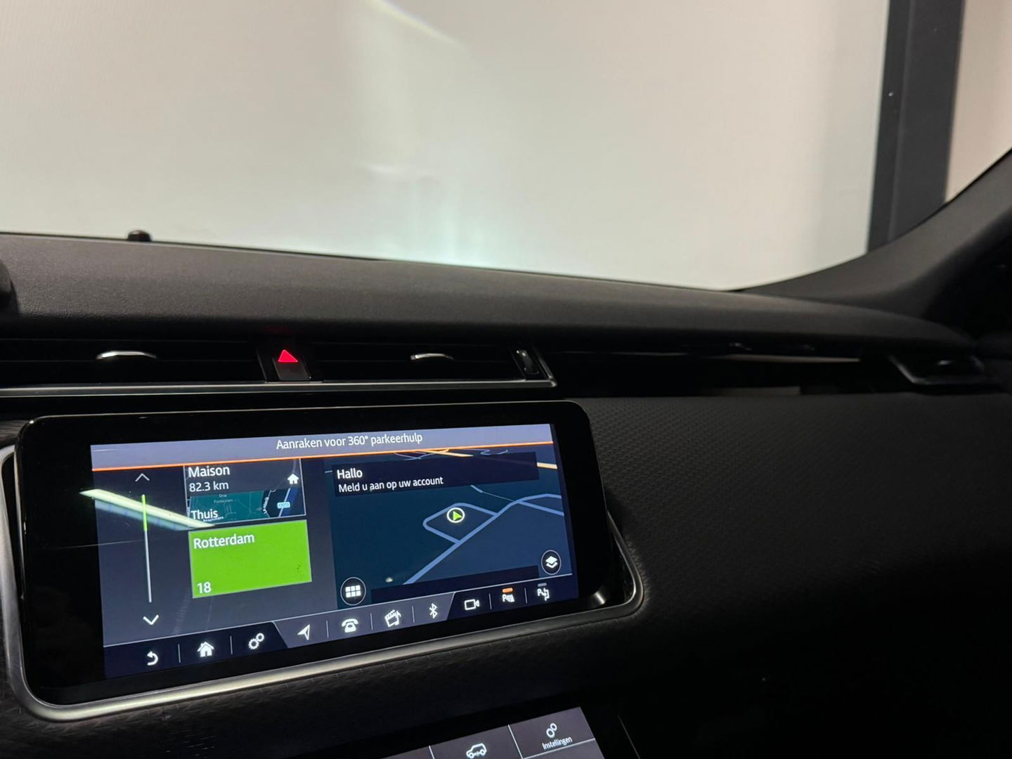 Land Rover Range Rover Velar 2.0 P250 Turbo AWD R-Dynamic HSE PANO KEYLESS CAM