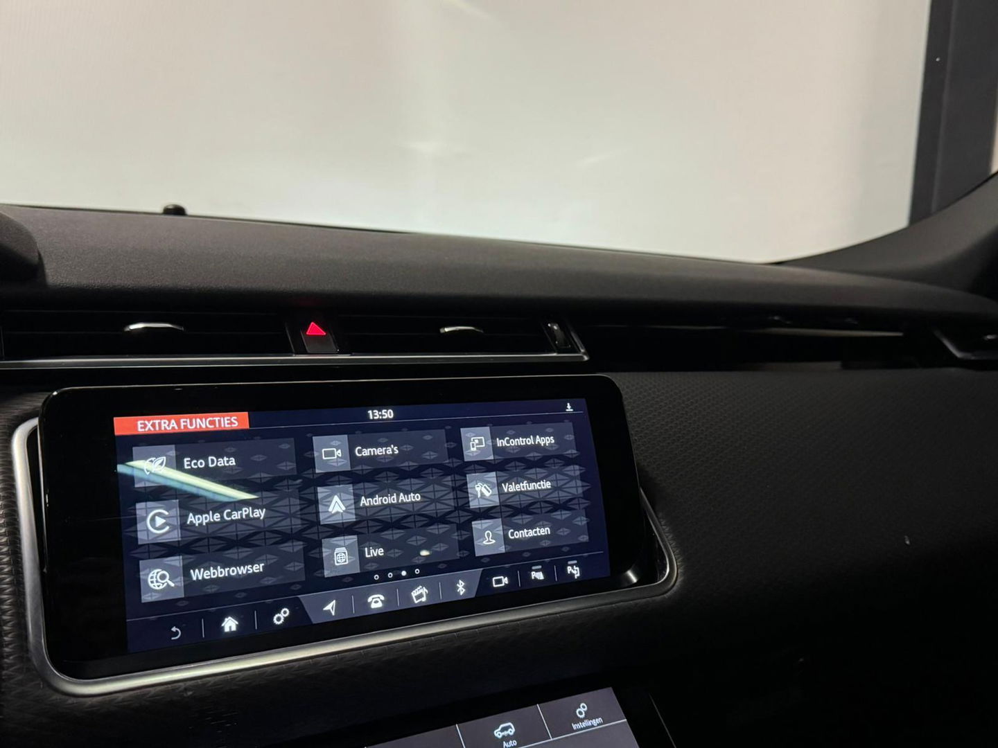 Land Rover Range Rover Velar 2.0 P250 Turbo AWD R-Dynamic HSE PANO KEYLESS CAM