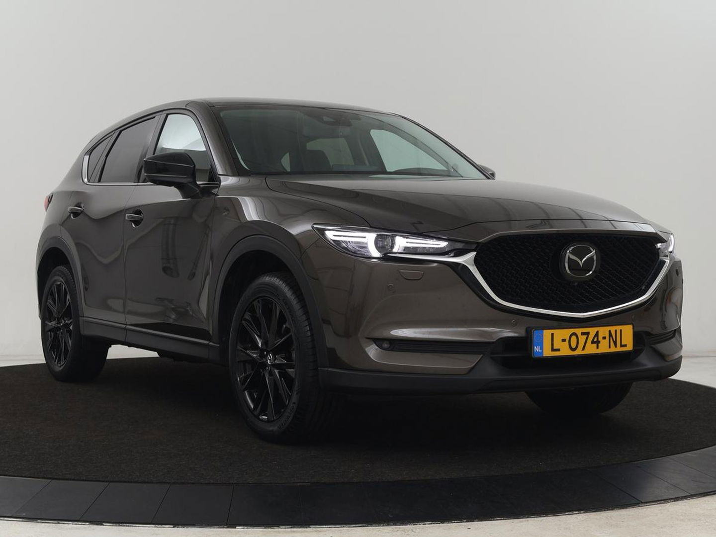 Mazda CX-5 2.0 SkyActiv-G 165 Sportive | Leder/Alcantara | Trekhaak | Head-Up | Adaptive cruise | 360 Camera | Stoel & stuurverwarming | Navigatie | Full LED | Keyless | Carplay | 19'' lichtmetalen velgen