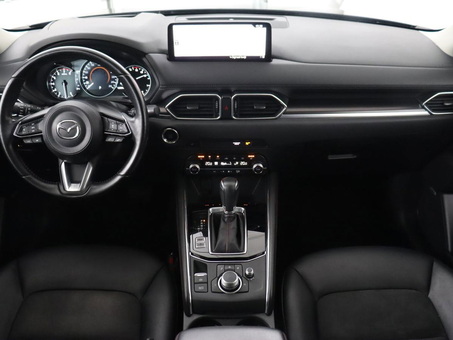 Mazda CX-5 2.0 SkyActiv-G 165 Sportive | Leder/Alcantara | Trekhaak | Head-Up | Adaptive cruise | 360 Camera | Stoel & stuurverwarming | Navigatie | Full LED | Keyless | Carplay | 19'' lichtmetalen velgen