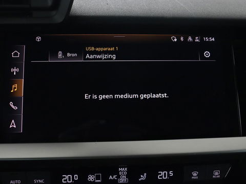 Audi A3 35 TFSI S edition | Carplay | Navigatie | Sportstoelen | Half leder | Full LED | Camera | Virtual Cockpit | 19'' | Climate control | Bluetooth | Cruise control | S Line