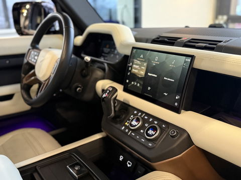 Land Rover Defender 3.0 D250 110 MHEV X-Dynamic SE Heritage Custom / grijs kenteken