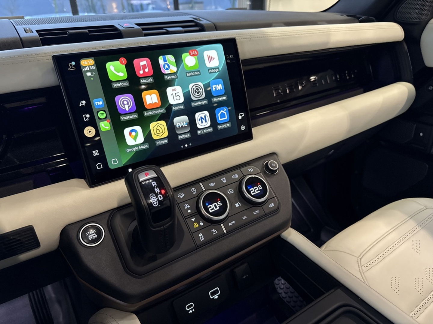 Land Rover Defender 3.0 D250 110 MHEV X-Dynamic SE Heritage Custom / grijs kenteken