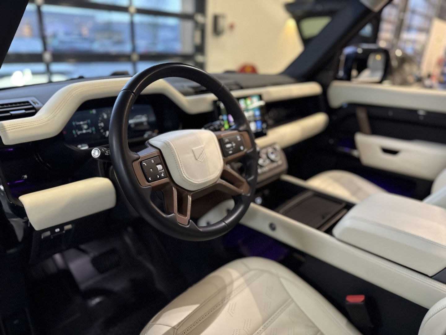 Land Rover Defender 3.0 D250 110 MHEV X-Dynamic SE Heritage Custom / grijs kenteken