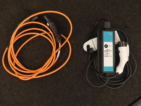 Mitsubishi Outlander 2.4 PHEV Pure+ | Trekhaak | Carplay | Leder/Alcantara | Camera | Keyless | Full LED | Climate control | Cruise control | Plug In