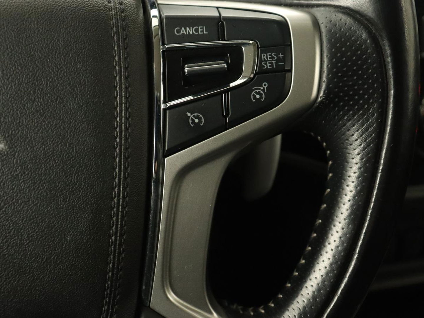 Mitsubishi Outlander 2.4 PHEV Pure+ | Trekhaak | Carplay | Leder/Alcantara | Camera | Keyless | Full LED | Climate control | Cruise control | Plug In