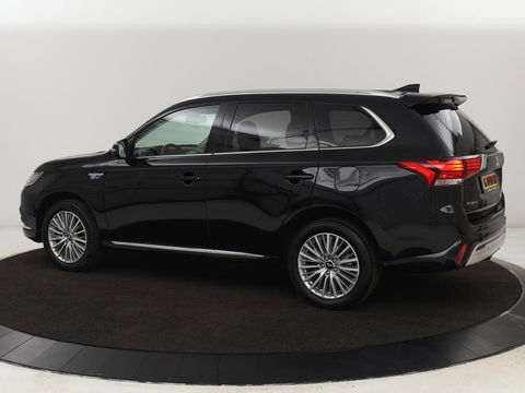 Mitsubishi Outlander 2.4 PHEV Pure+ | Trekhaak | Carplay | Leder/Alcantara | Camera | Keyless | Full LED | Climate control | Cruise control | Plug In