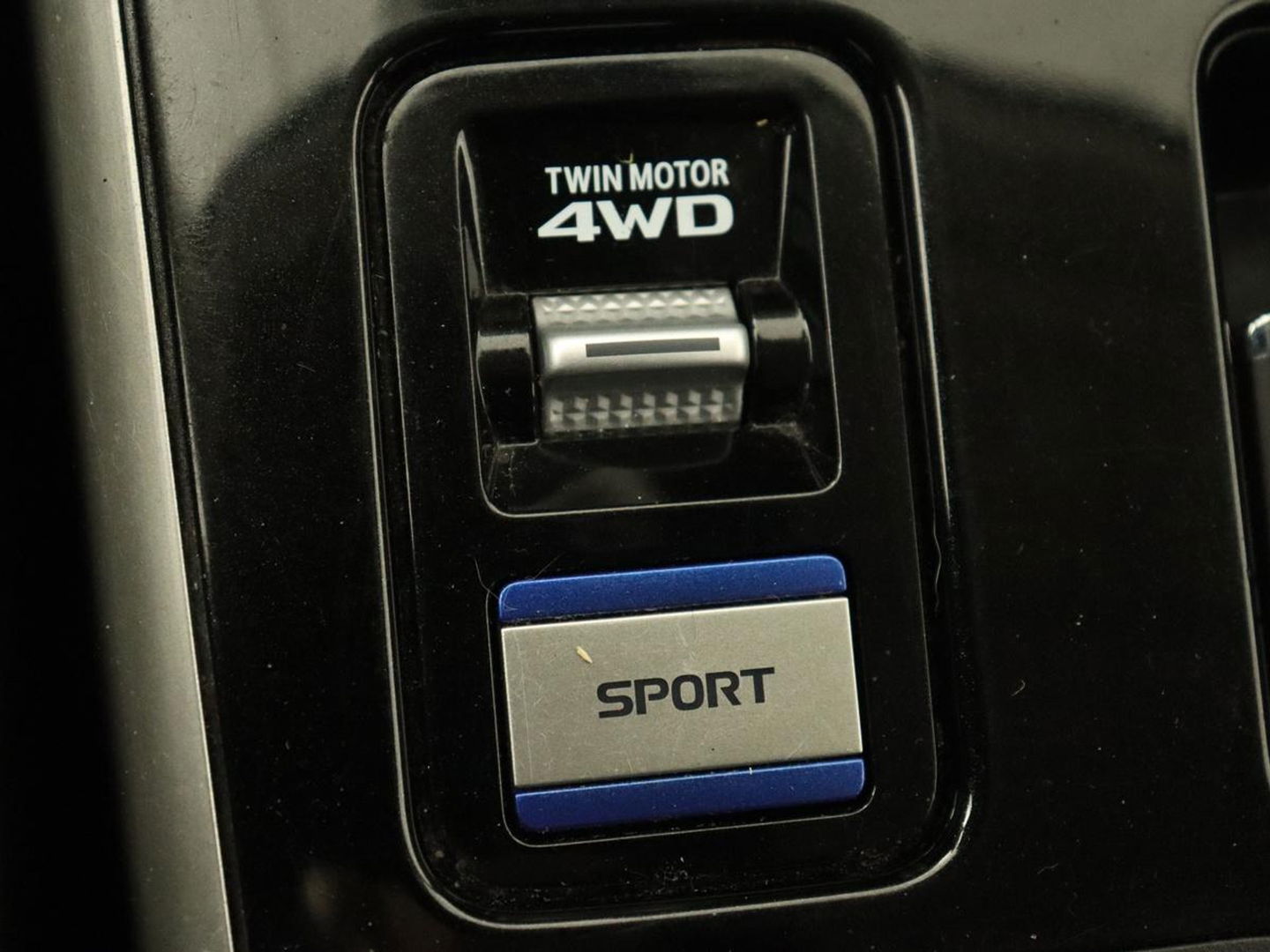 Mitsubishi Outlander 2.4 PHEV Pure+ | Trekhaak | Carplay | Leder/Alcantara | Camera | Keyless | Full LED | Climate control | Cruise control | Plug In