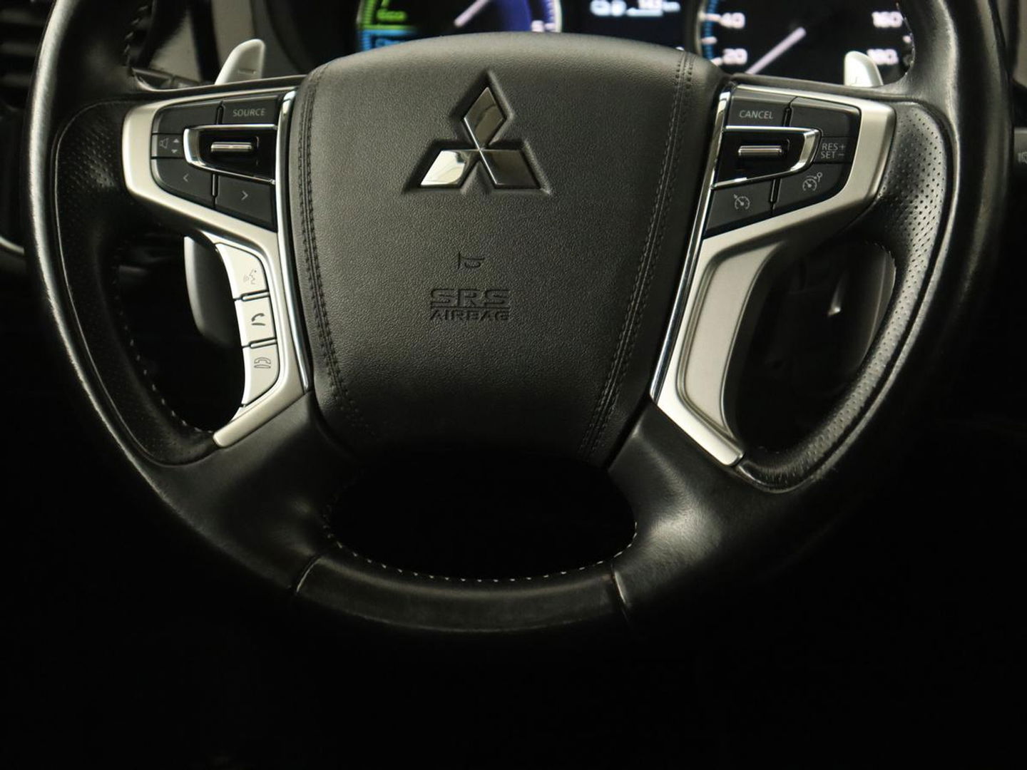 Mitsubishi Outlander 2.4 PHEV Pure+ | Trekhaak | Carplay | Leder/Alcantara | Camera | Keyless | Full LED | Climate control | Cruise control | Plug In