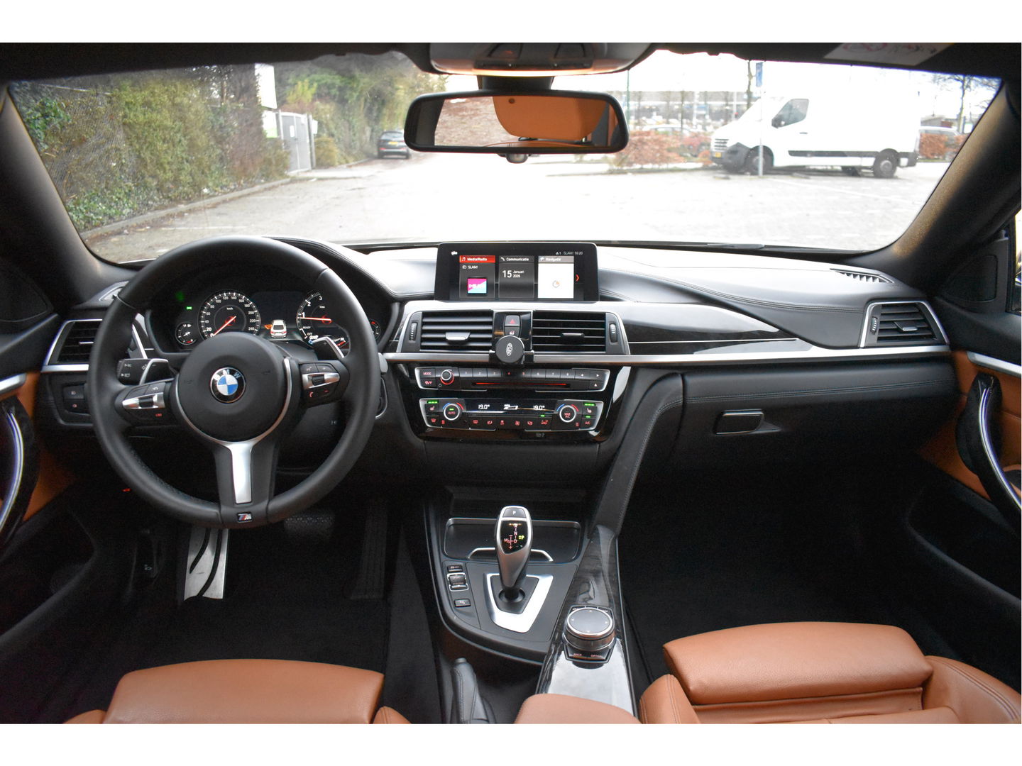 BMW 4 Serie Gran Coupé 420i M-Sport Individual High Executive Edition | NL-Auto | Frozen Bronce Metallic | Leder | Stoelverwarming | Carplay | DAB | Virtual cockpit | Sportstoelen | NAP