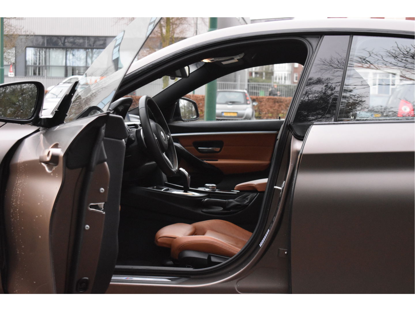 BMW 4 Serie Gran Coupé 420i M-Sport Individual High Executive Edition | NL-Auto | Frozen Bronce Metallic | Leder | Stoelverwarming | Carplay | DAB | Virtual cockpit | Sportstoelen | NAP